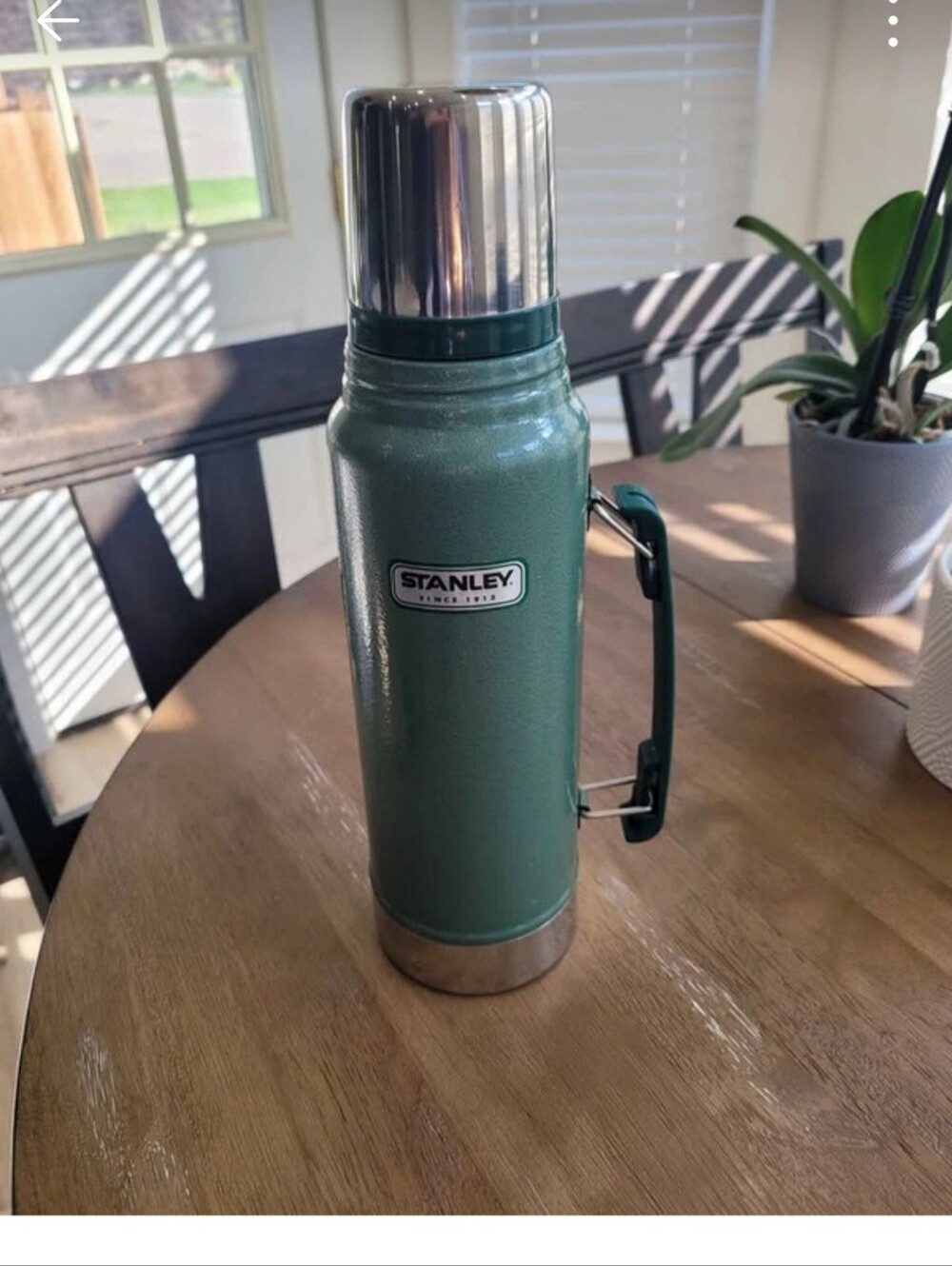 Stanley Green Insulated Vacuum Bottle with Stainless Cap 1.1 Qt